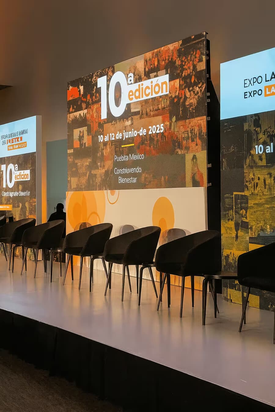 Sillas para eventos y banquetes Mueblia en Centro de Congresos de Puebla