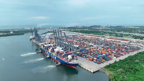 Puerto de Lázaro Cárdenas, por donde llegan tus importaciones de China